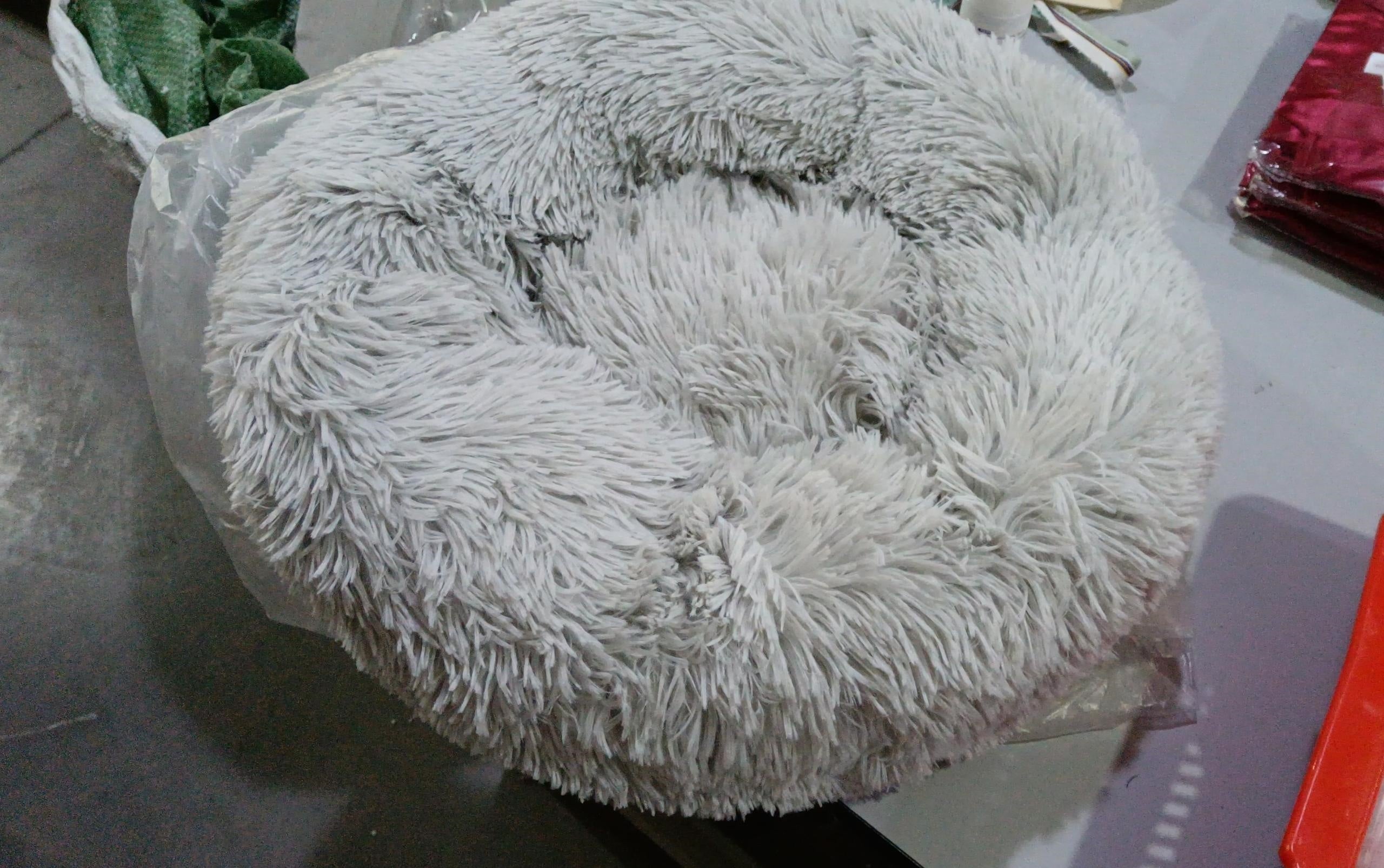 CozyNest™ – Round Plush Calming Pet Bed for Small Dogs & Cats